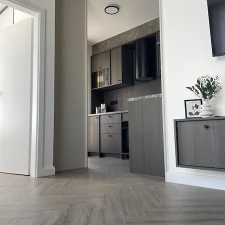 Rose And Oak Апартаменты Прешов